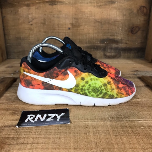 nike tanjun print tie dye